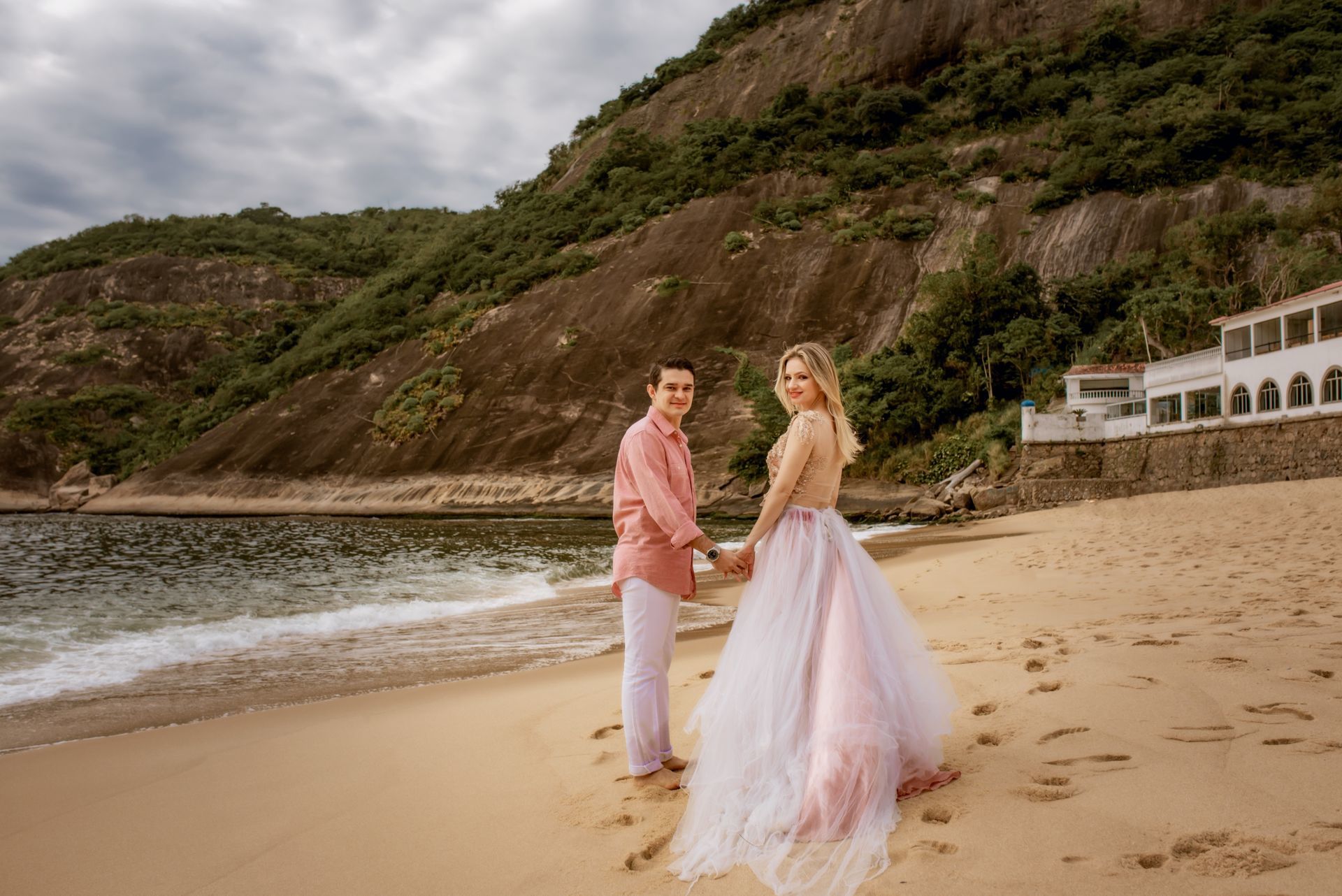 Foto Ensaio casal Fine Art na Praia da Urca - RJ Foto Ensaio casal Fine Art na Praia da Urca - RJ - Imagem 3